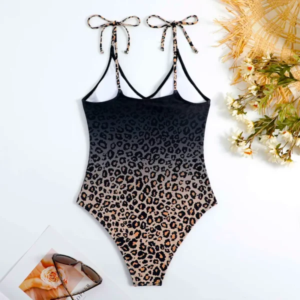 Traje de baño Animal Print y Pareo con un Diseño Encantador - Imagen 4