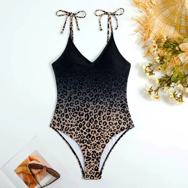 Traje de baño Animal Print y Pareo con un Diseño Encantador - Imagen 5